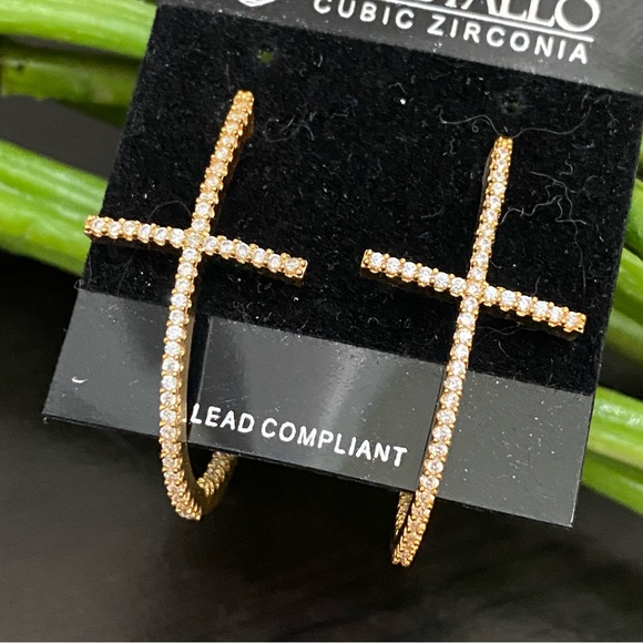 Cristallo Cubic Zirconia Gold tone Cross Post Earrings - Picture 3 of 11